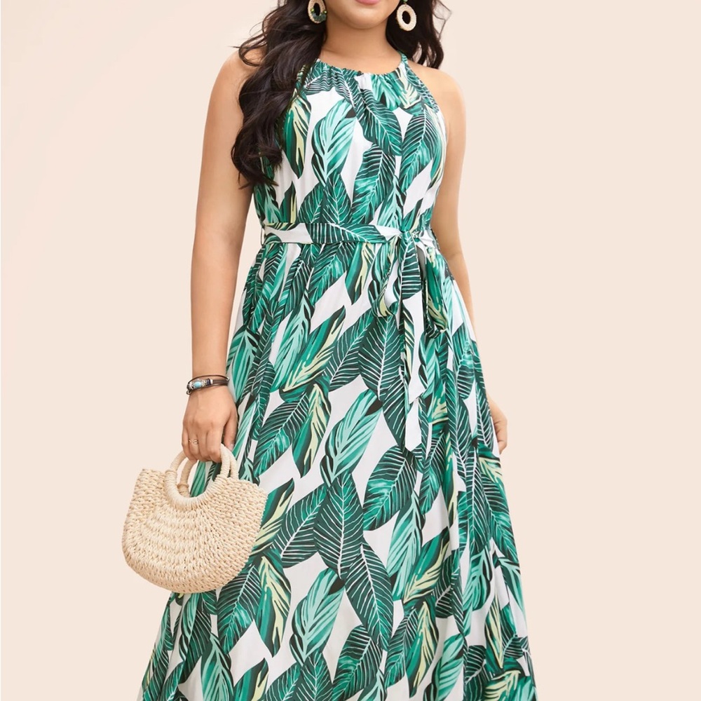 BloomChic Green Leaf Pattern Maxi Dress